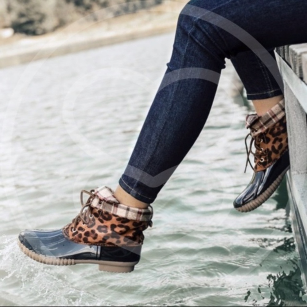 RESTOCKED “MEOW" Plaid Duck Boots     - Picture 3 of 7